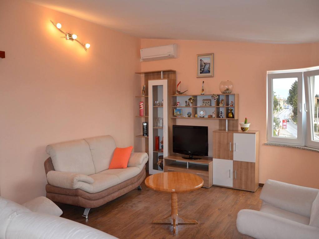 Apartman Julienne Kaštela Pokój zdjęcie
