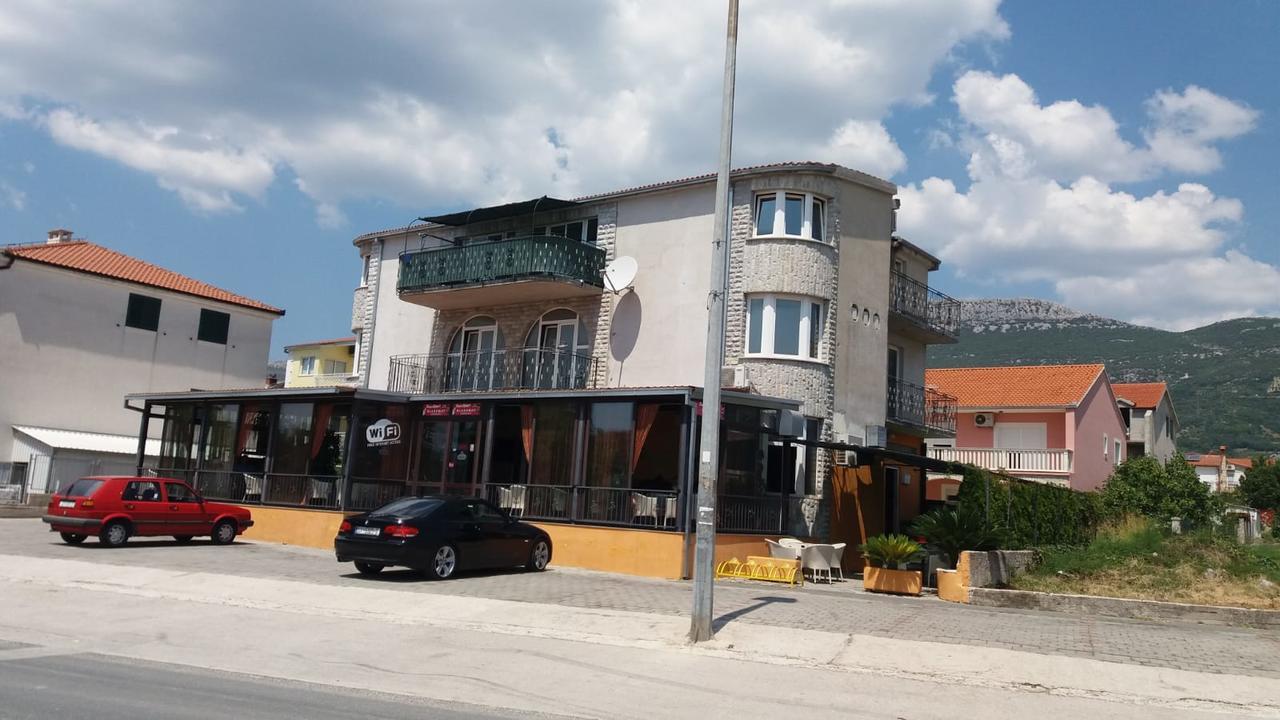 Apartman Julienne Kaštela Zewnętrze zdjęcie